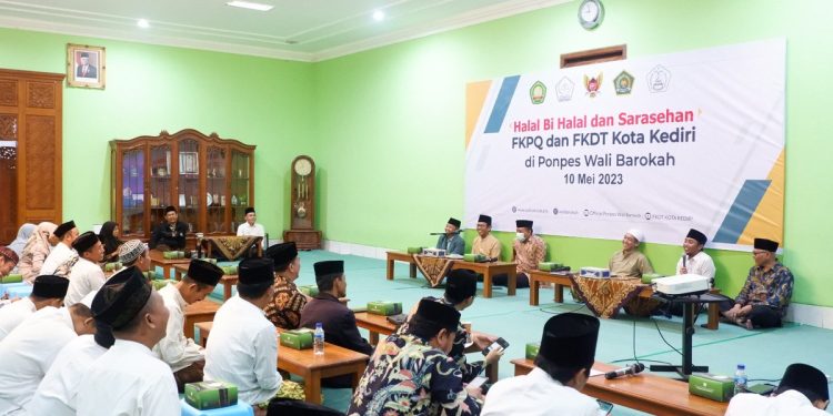 Forum Komunikasi Pendidikan Quran (FKPQ) dan Forum Komunikasi Diniyah Takmiliyah (FKDT) Kota Kediri, Jawa Timur, menyelenggarakan Halalbihalal dan Sarasehan di Pondok Pesantren (Ponpes) Wali Barokah LDII Kota Kediri. Foto: LINES.
