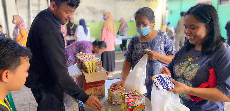 Pimpinan Cabang (PC) LDII Mertoyudan, Kabupaten Magelang, Jawa Tengah kembali mengadakan “Bazaar Pasar Murah dan Pakaian Barokah” untuk warga masyarakat Mertoyudan dan sekitarnya. Foto: LINES.