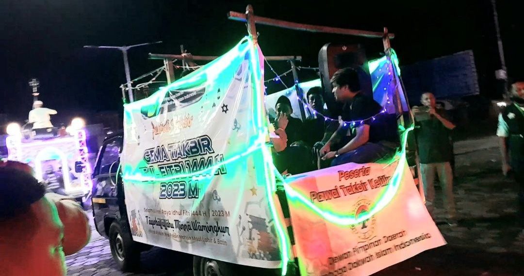 DPD LDII Kabupaten Mimika mengikuti takbir keliling yang diselenggarakan Pemerintah Kabupaten Mimika bekerja sama dengan Panitia Hari Besar Islam (PHBI). Foto: LINES.