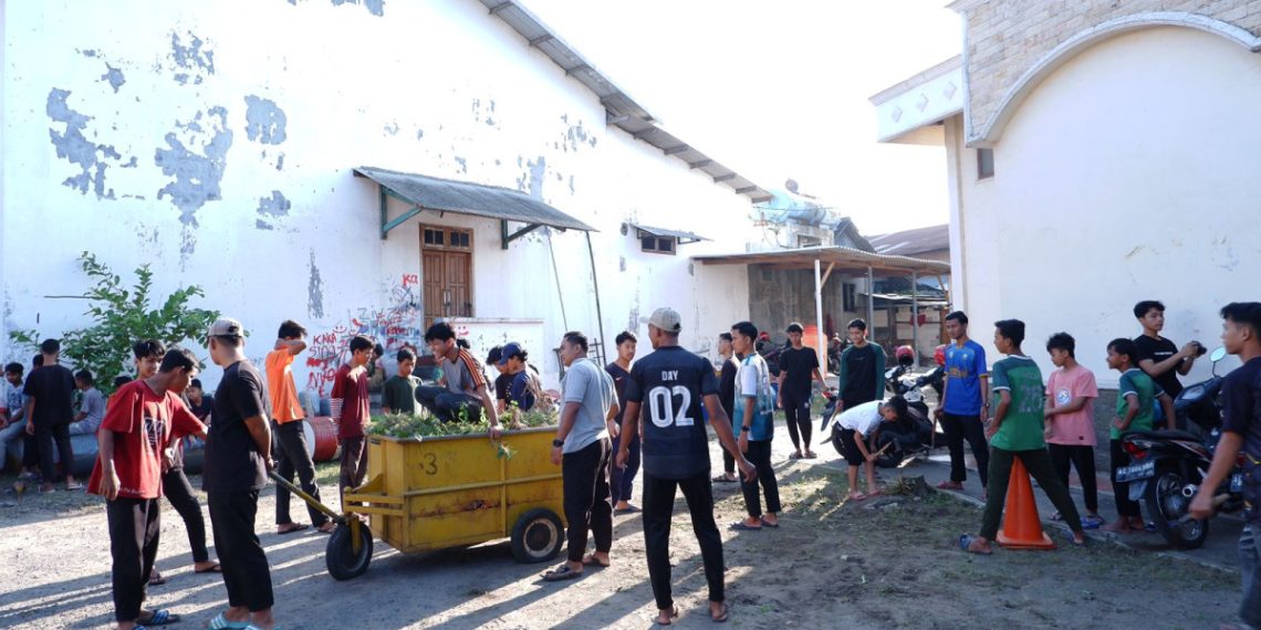 Program dan kegiatan LDII tidak hanya fokus dalam pembinaan agama, melainkan juga turut aktif dalam menciptakan lingkungan yang bersih dan sehat. Foto: LINES.