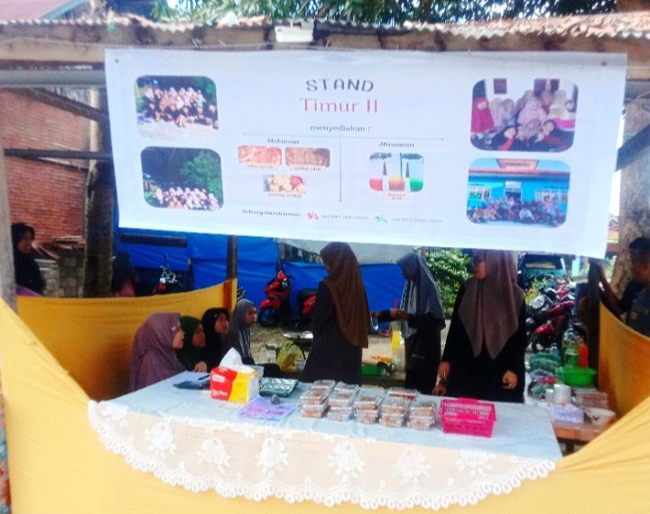 PC LDII Kecamatan Lamasi menghelat “Bazaar Remaja Masjid”, di halaman Masjid Nurussalam, Wiwitan Timur, Lamasi, Sulawesi Selatan. Foto: LINES.