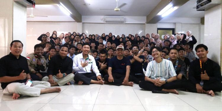 LDII News Network (LINES) dan Pramuka SAKO SPN Kota Depok yang bernaung di bawah DPD LDII Kota Depok mengadakan pelatihan jurnalistik pada awal Juni lalu. Foto: LINES.