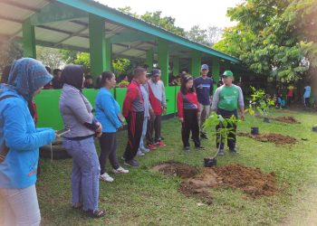 LDII Kalbar Tanamkan Karakter Peduli Lingkungan di SMP 1 Anjongan, Dukung Sekolah Sehat