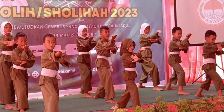 DPW LDII Sulawesi Utara (Sulut) menyelenggarakan Festival Anak Saleh (FAS) 2023 di halaman kompleks Masjid Baitul Ulya Buha Manado, pada Minggu (2/7). Foto: LINES.