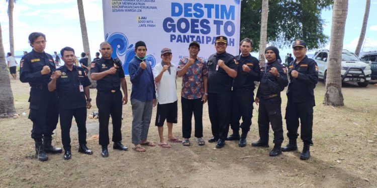 Usai Idul Adha, ratusan warga LDII Bima antusias mengikuti acara family gathering, yang digelar oleh DPD LDII Kota dan Kabupaten Bima di Pantai Papa, Kecamatan Lambu, Bima. Foto: LINES.