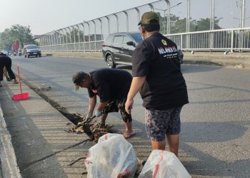 Kerja Bakti Nasional LDII LDII Gotong Royong Kerja Bakti Nasionalisme Kebangsaan Merah Putih Bersih Suci Mengepel Ngepel Solid RakernasLDII2023