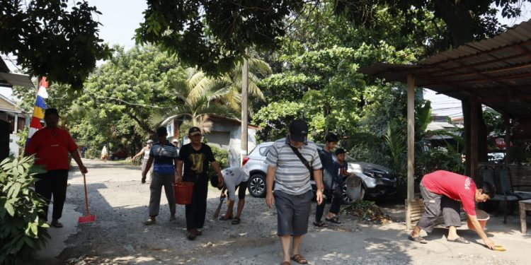 Kerja Bakti Nasional LDII LDII Gotong Royong Kerja Bakti Nasionalisme Kebangsaan Merah Putih Bersih Suci Mengepel Ngepel Solid RakernasLDII2023