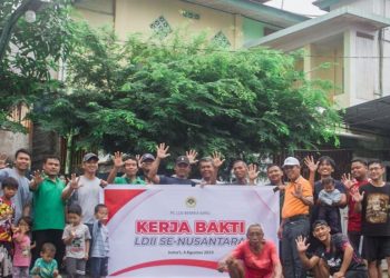 Kerja Bakti Nasional LDII LDII Gotong Royong Kerja Bakti Nasionalisme Kebangsaan Merah Putih Bersih Suci Mengepel Ngepel Solid Rakernas LDII 2023