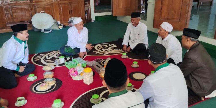 DPD LDII Pekanbaru bekerja sama dengan Palang Merah Indonesia (PMI) Kota Pekanbaru, Riau, menghelat “Bakti Sosial Donor Darah”. Foto: LINES.