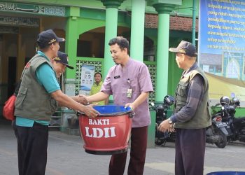 Kerja Bakti Nasional LDII LDII Gotong Royong Kerja Bakti Nasionalisme Kebangsaan Merah Putih Bersih Suci Mengepel Ngepel Solid RakernasLDII2023