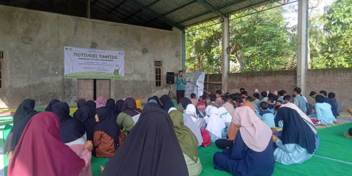 Sekitar 100 santri tahfidz binaan PC LDII Tawangsari mengikuti kegiatan "Motivasi Tahfidz Caberawit" di Masjid Al-Barokah, Tawangsari, Sukoharjo. Foto: LINES.