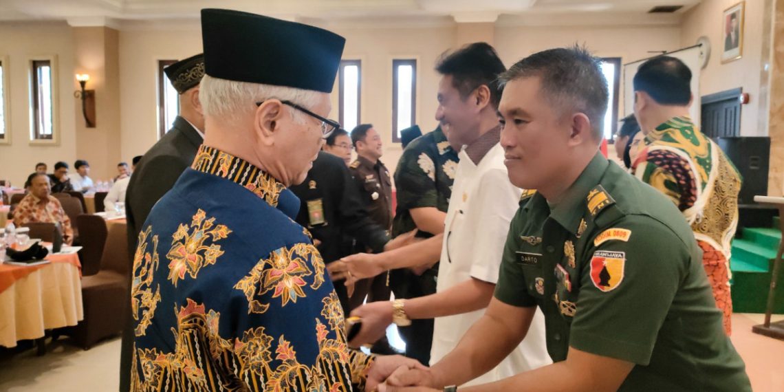 Forum Kerukunan Umat Beragama (FKUB) Kota Kediri, menggelar acara Seminar Nasional yang bertajuk “Meningkatkan Moderasi Beragama dalam Menyongsong Pesta Demokrasi Tahun 2024”. Foto: LINES.