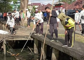 Kerja Bakti Nasional LDII LDII Gotong Royong Kerja Bakti Nasionalisme Kebangsaan Merah Putih Bersih Suci Mengepel Ngepel Solid Rakernas LDII 2023