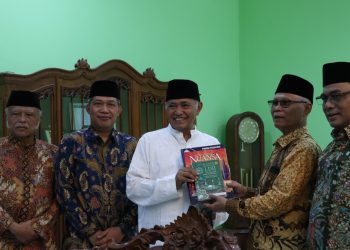 Mantan Ketua KPK Kunjungi Ponpes Wali Barokah Kediri Bicarakan Pendidikan Karakter