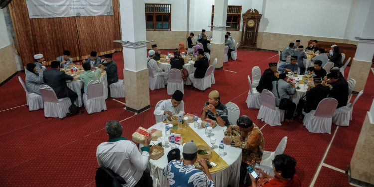 Forum Kerukunan Umat Beragama (FKUB) Jakarta Pusat bersama Ketua Persaudaraan Hindu Muslim melakukan kunjungan silahturahim ke DPW LDII Bali. Foto: LINES.