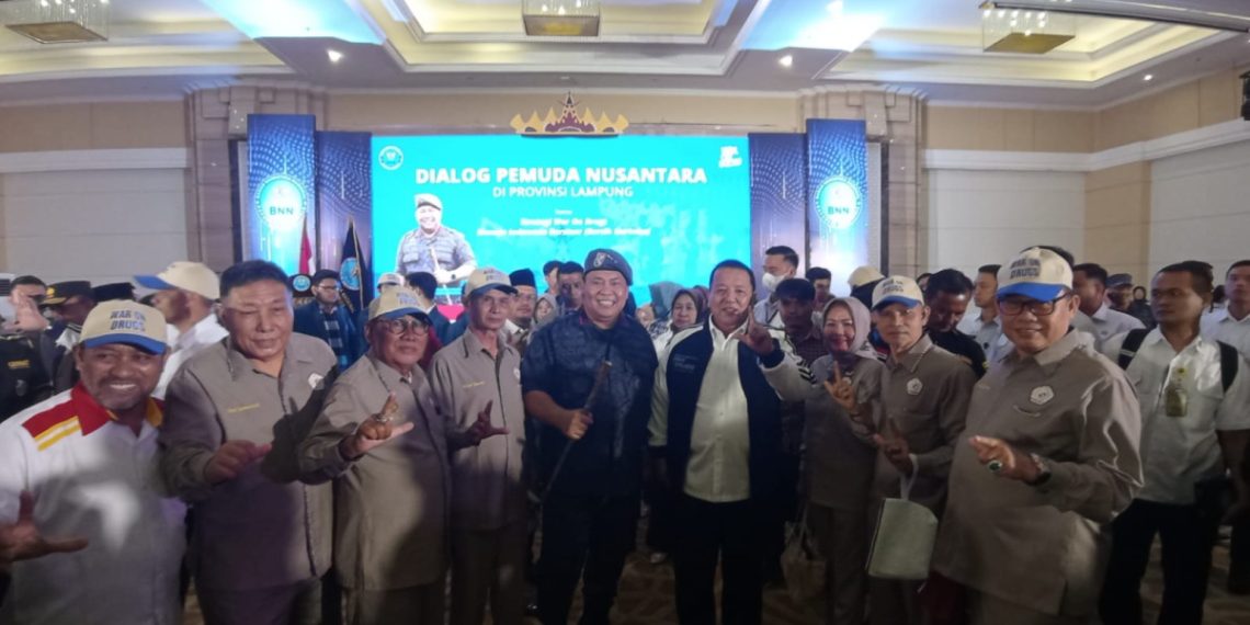 Sekretaris DPW LDII Lampung, Heri Sensustadi menghadiri “Dialog Pemuda Nusantara Badan Narkotika Nasional (BNN) RI”, di Ballroom Swissbell Hotel, Bandar Lampung. Foto: LINES.