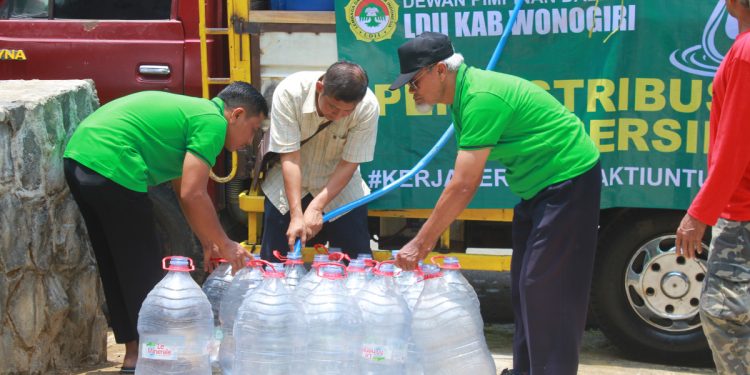 Distribusi Air Bersih LDII Wonogiri Bantuan Air Bencana Kekeringan Dampak El Nino