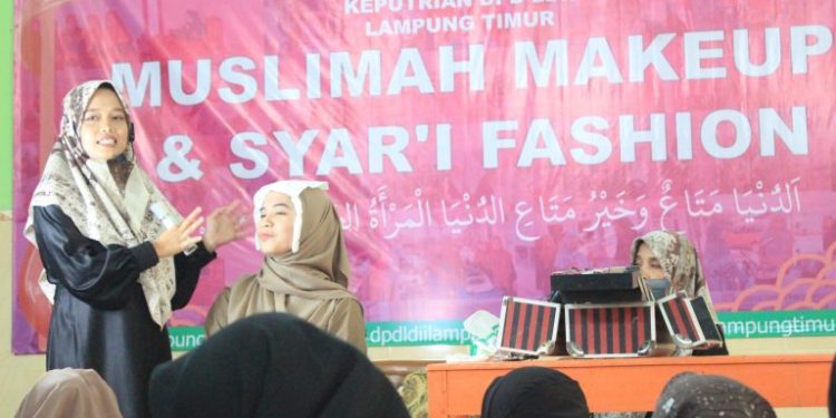 DPD LDII Lampung Timur menghelat seminar “Muslimah Make Up dan Syar'i Fashion”. Foto: LINES.