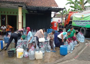 LDII Semarang Beri Bantuan Air Bersih Warga Krajan Bawen
