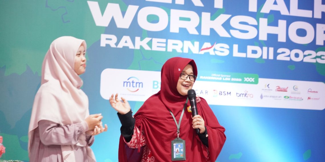 Rakernas LDII Rakernas LDII Presiden Jokowi LDII Rakernas LDII 2023 Indonesia Emas 2045 LDII Expo Rakernas LDII Capres Prabowo Subianto Mendag Zulkifli Hasan Pendiri LKP Erni Suhaina Ilham Fadzry Daur Ulang Sampah Kontribusi