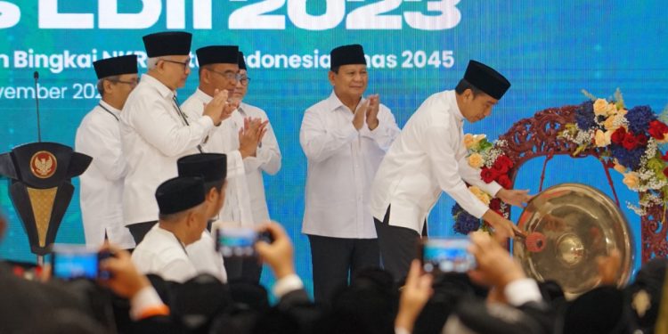Presiden Jokowi Rakernas LDII 2023 Expo Rakernas LDII Indonesia Emas 2045 Rakernas LDII 2023 LDII Expo Rakernas LDII Capres Prabowo Subianto Presiden Joko Widodo Cawapres Gibran Rakabuming Raka Penguatan Ekonomi Capres Ganjar Pranowo Capres Anies Baswedan Cawapres Mahfud MD Cawapres Muhaimin Iskandar Pemerataan Pembangunan Pembangunan Manusia Strategi Indonesia Unggul Penguatan Ekonomi Indonesia Sumber Daya Manusia Kualitas Manusia Bonus Demografi Indonesia Emas 2045