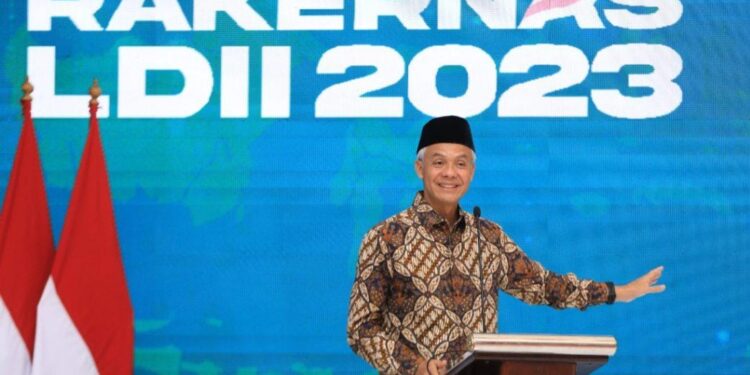 Capres Ganjar Pranowo mengatakan anak terlantar harus dipelihara oleh negara. Foto: LINES.