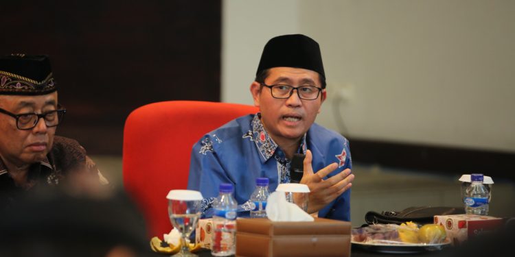 DPP LDII mengundang Kepala Pusdiklat Tenaga Teknis Pendidikan dan Keagamaan Balitbang Kemenag, Mastuki sebagai narasumber pada FGD Kebangsaan Seri 1. Foto: LINES.