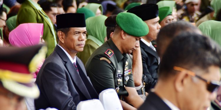 Ketua DPW LDII Provinsi Sulawesi Selatan H. Abri menghadiri upacara peringatan Hari Juang TNI AD ke-78 di Lapangan Karebosi, Makassar, pada Jumat (15/12). Foto: LINES.