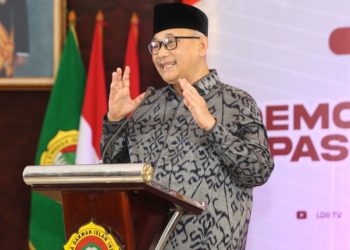 Ketua Umum LDII KH Chriswanto Santoso Seminar Kebangsaan Komitmen LDII Pancasila Revitalisasi Demokrasi Persatuan Bangsa