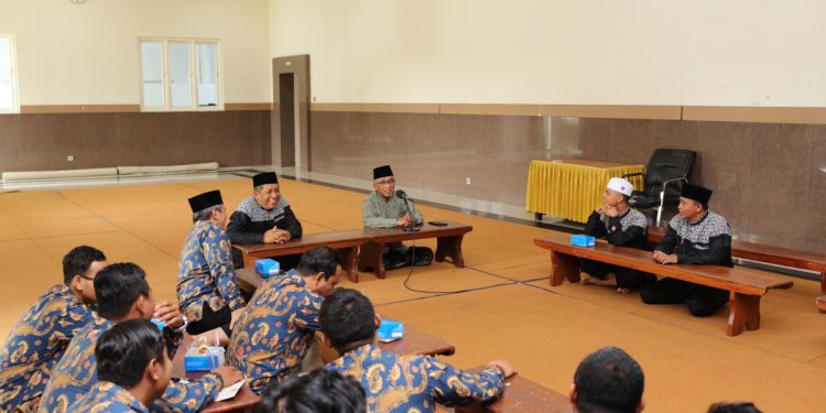 Pembina Penggerak Generasi Penerus (PPG) Ponpes Al Ubaidah Kertosono, Nganjuk, Jawa Timur silaturrohim ke Ponpes Nurul Hakim Kaliawen, Kediri pada Sabtu (7/12). Foto: LINES.