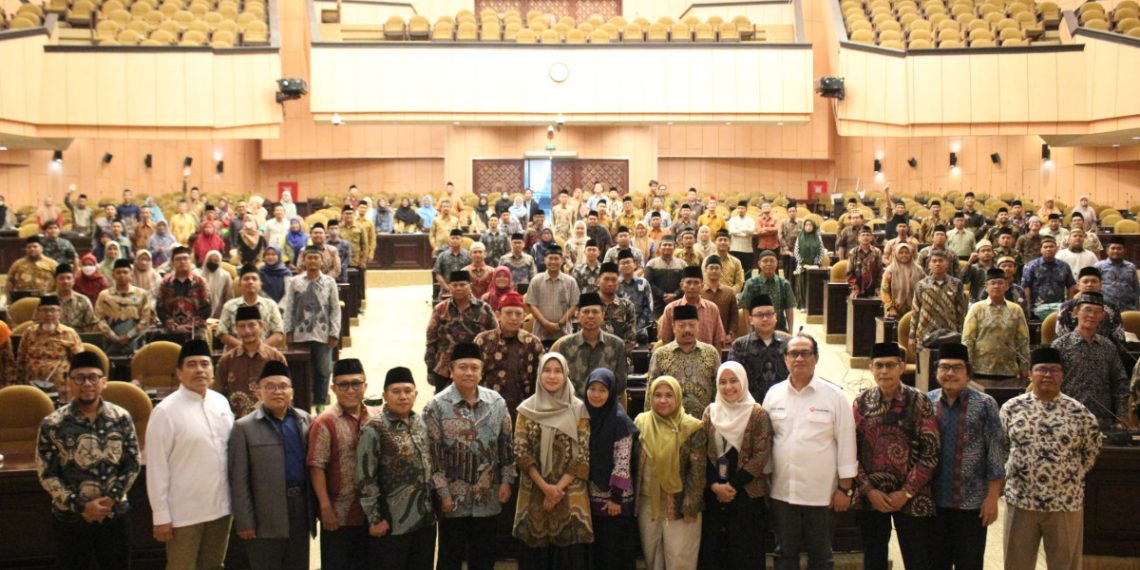 Pelatihan dan rekrutmen tenaga pendamping Proses Produk Halal (PPH) di ruang sidang Paripurna Gedung Nusantara V MPR-DPR RI. Foto: LINES.