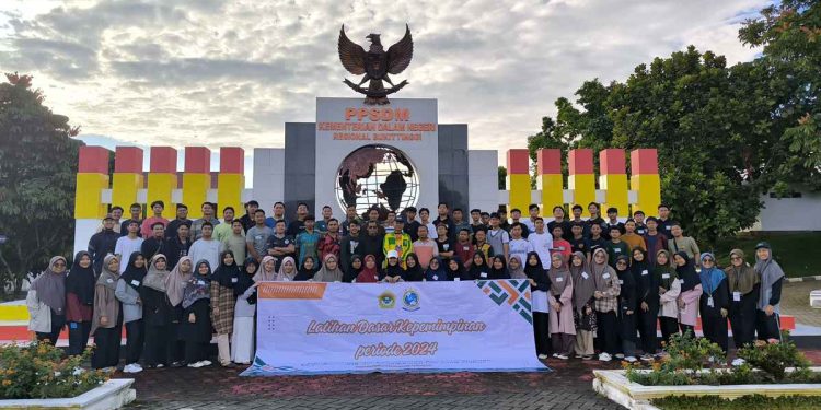 DPD LDII Kota Bukittinggi bekerja sama dengan Balai Diklat Pusat Pengembangan Sumber Daya Manusia (PPSDM) Regional Bukittinggi menggelar kegiatan “Latihan Dasar Kepemimpinan Pemuda LDII”. Foto: LINES.