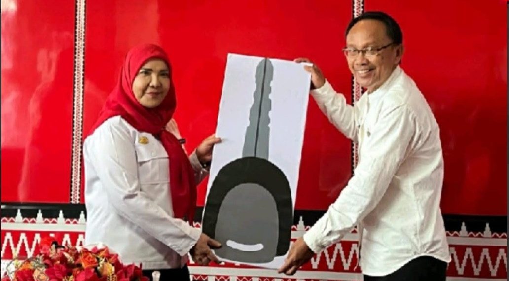 DPD LDII Bandar Lampung menerima bantuan mobil operasional dari Wali Kota Bandar Lampung Eva Dwiana. Foto: LINES.