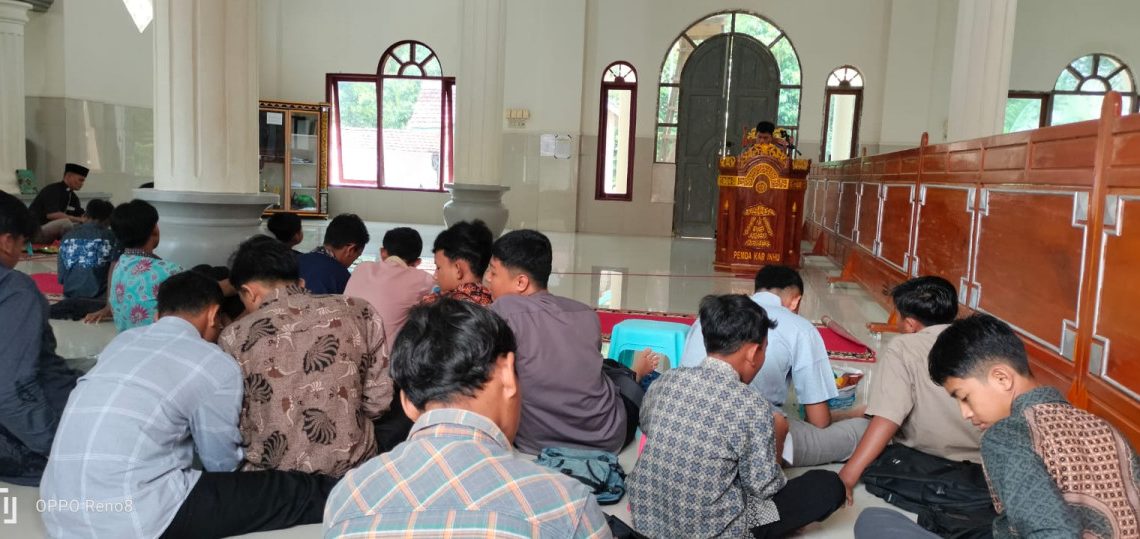 PC LDII Batang Cenaku mengadakan pengajian asrama liburan yang telah menjadi agenda rutin, setiap libur sekolah. Foto: LINES.