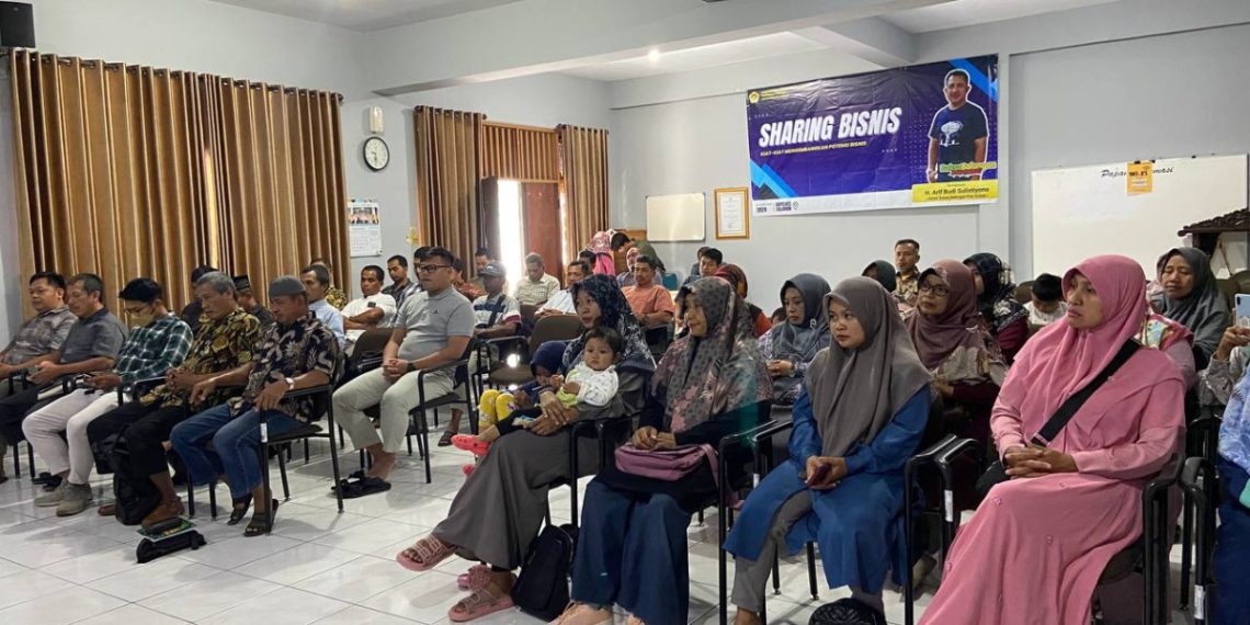 PC LDII Salaman dan Kajoran, Magelang, Jawa Tengah menggelar diskusi terkait pengembangan bisnis dari potensi yang dimiliki warga setempat pada Kamis (8/2). Foto: LINES.