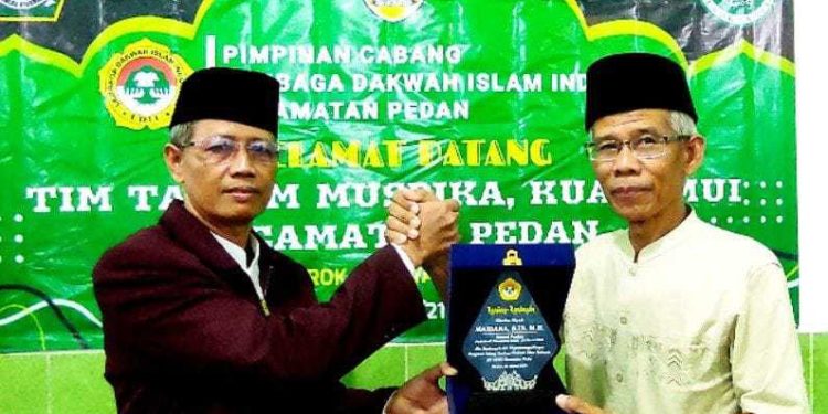 Safari Ramadan bersama Musyawarah Pimpinan Kecamatan (Muspika), Kantor Urusan Agama (KUA) dan MUI Pedan di di Masjid Al Barokah, Klaten, Jawa Tengah pada Minggu (24/3). Foto: LINES.