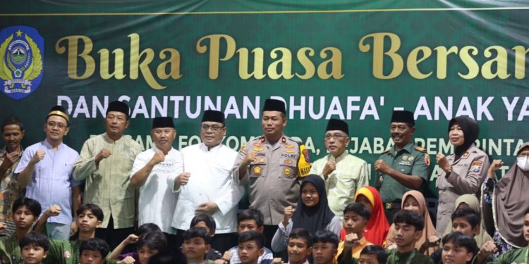 Pondok Pesantren (Ponpes) Al Ubaidah, Kertosono, Nganjuk, Jawa Timur menghelat Safari Ramadan dengan Forum Komunikasi Pimpinan Daerah (Forkompimda), pada Kamis (21/2). Foto: LINES.
