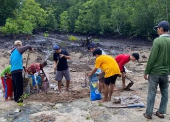 Warga LDII Gotong Royong Persiapkan Pelaksanaan Salat Ied