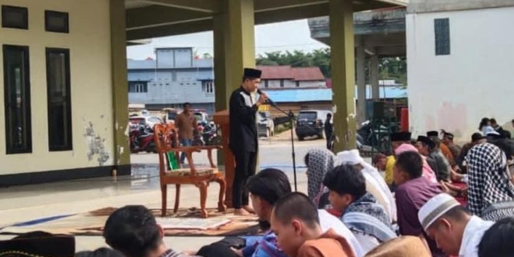 DPD LDII Sintang menyelenggarakan salat Idul Fitri, pada Rabu (10/4) di Sintang, Kalimantan Barat. Foto: LINES.