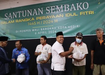 Ponpes Wali Barokah Bagikan Ratusan Sembako Jelang Akhir Ramadan