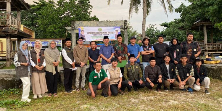 DPW LDII Lampung bergabung dengan Kanwil Kemenag Lampung mengamati hilal penetapan 1 Zulhijah1445 H di Labuhan Jukung, Pesisir Barat, Lampung. Foto: LINES.