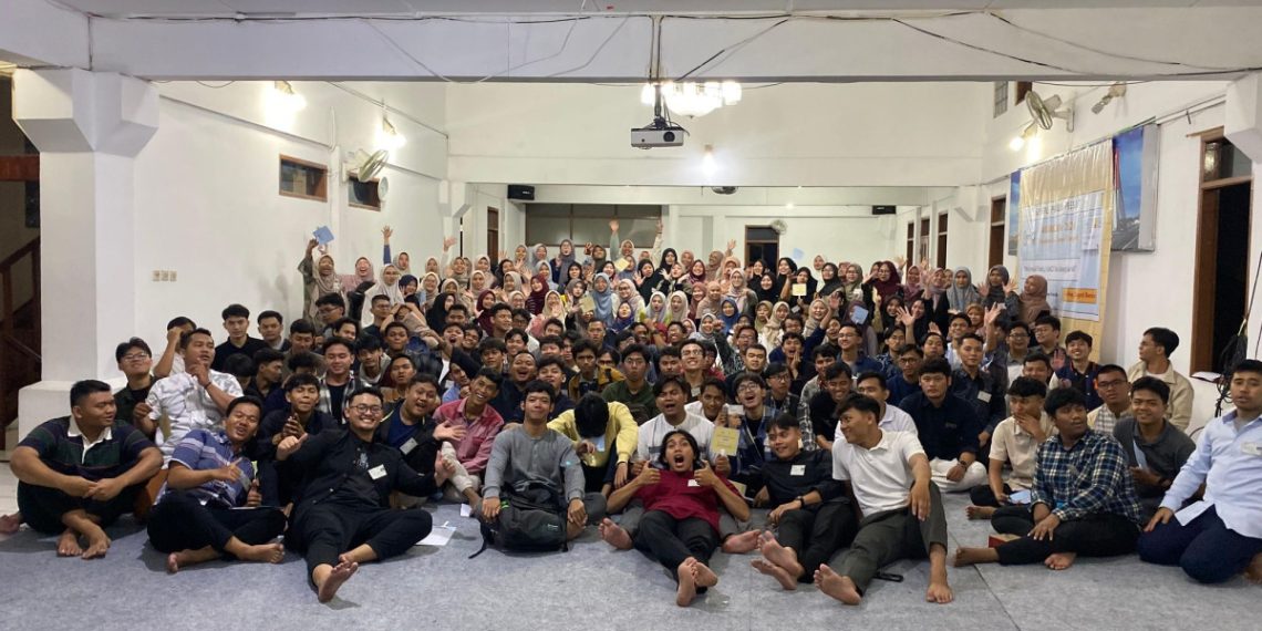 PC LDII Makassar bekerjasama dengan PAC LDII Cipaganti dan LDII Dago menggelar pengajian bertajuk “Merajut Kembali Tradisi, PADACI (Pangkalan Jati, Dago, dan Cipaganti) Tak Datang Dua Kali” di Masjid Al-Haq, Bandung, Jawa Barat. Foto: LINES.