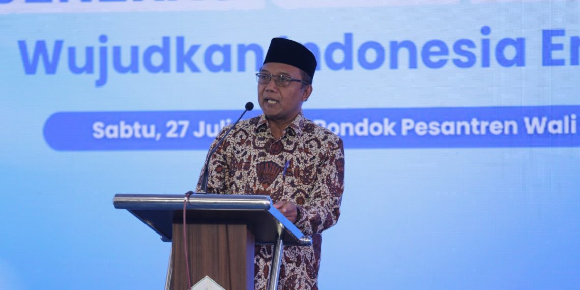 Kepala Bagian Kesejahteraan Rakyat (Kabag Kesra) Kota Kediri Ahmad Jainudin hdir mewakili Pj Wali Kota Kediri Zanariah, dalam acara penandatangan nota kesepahaman antara LDII dan Badan Kependudukan dan Keluarga Berencana Nasional (BKKBN). Foto: LINES.