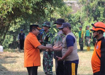LDII Gabung dengan Bupati Jember Bersihkan Sungai Bedadung