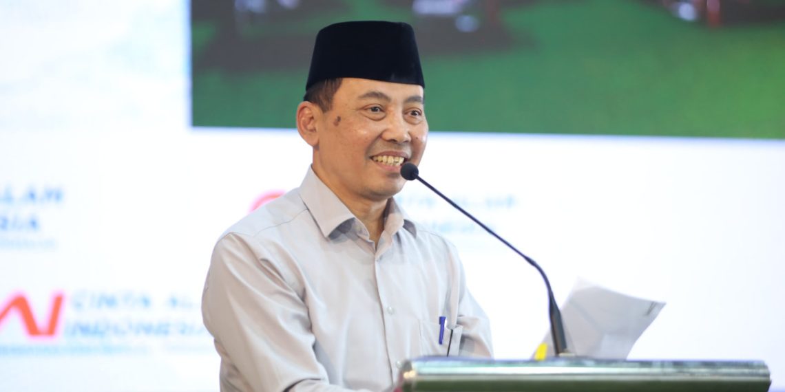Kepala Bakesbangpol Kabupaten Jombang, Anwar, pada Perkemahan Akhir Tahun Permata CAI ke-45. Foto: LINES.
