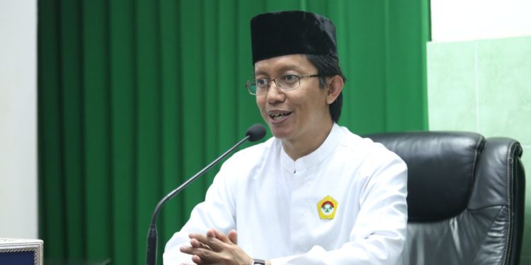 Ketua DPP LDII Ardito Bhinadi menekankan pentingnya modernisasi koperasi syariah berbasis digital. Foto: LINES.