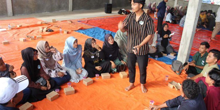 PC LDII Pasir Sakti dan PC LDII Kalianda menghelat temu generasi muda di Pantai Cemara Indah, Lampung Timur. Foto: LINES.