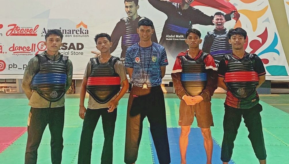 Remaja LDII Tanah Laut, Ahmad Sobirin berhasil meraih medali emas pada kejuaraan Internasional Indonesia Student Pencak Silat Open Championship 2024. Foto: LINES.