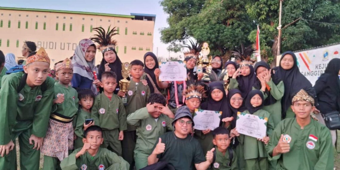 Perguruan Silat Nasional (Persinas) ASAD Kota Makassar mengadakan Kejuaraan Pasanggiri dan Solo Kreatif di Masjid Roudhotul Jannah, Kompleks Dr. Tajuddin Chalid, Makassar, Sulawesi Selatan. Foto: LINES.