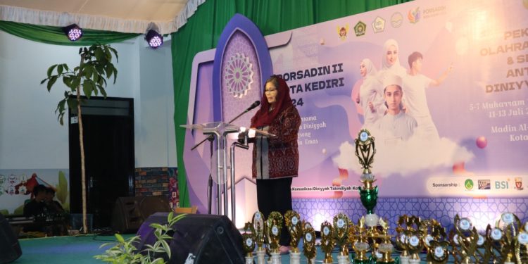 Forum Komunikasi Diniyah Takmiliyah (FKDT) Kota Kediri menghelat Pekan Olahraga dan Seni Antar Diniyah (Porsadin) II Kota Kediri di Yayasan Al Asyari Balowerti Kota Kediri yang dihadiri Pj Wali Kota Kediri Zanariah. Foto: LINES.